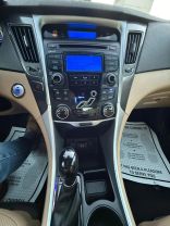 2012 HYUNDAI SONATA SEDAN 4-CYL, HYBRID, 2.4 LITER HYBRID SEDAN 4D