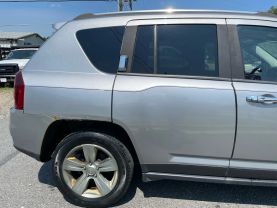 2014 Jeep Compass - Image 21