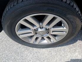 2013 TOYOTA 4RUNNER SUV V6, 4.0 LITER SR5 SPORT UTILITY 4D