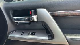 2015 Toyota Land Cruiser - Image 24