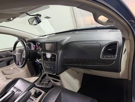 2012 CHRYSLER TOWN & COUNTRY