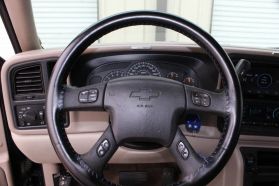 2005 CHEVROLET SUBURBAN 1500 SUV V8, FFV, 5.3 LITER SPORT UTILITY 4D