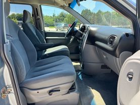 2005 CHRYSLER TOWN & COUNTRY VAN V6, 3.8 LITER TOURING MINIVAN 4D
