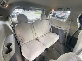2011 TOYOTA SIENNA