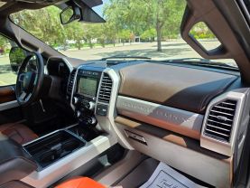 2019 FORD F350 SUPER DUTY CREW CAB PICKUP V8, TURBO DIESEL, 6.7 LITER KING RANCH PICKUP 4D 8 FT