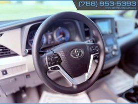 2019 TOYOTA SIENNA