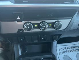 2022 TOYOTA TACOMA DOUBLE CAB PICKUP 4-CYL, 2.7 LITER SR5 PICKUP 4D 5 FT