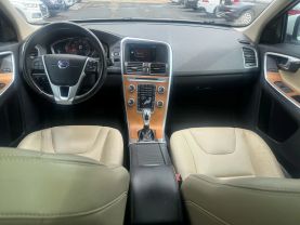 2017 VOLVO XC60