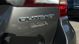 2018 Subaru Outback - Image 54