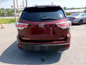 2015 TOYOTA HIGHLANDER SUV V6, 3.5 LITER LE PLUS SPORT UTILITY 4D