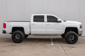 2018 Chevrolet Silverado 1500 Crew Cab - Image 9