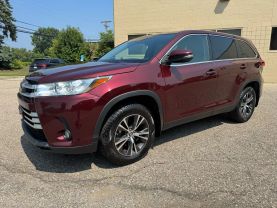 2019 TOYOTA HIGHLANDER SUV V6, 3.5 LITER LE PLUS SPORT UTILITY 4D