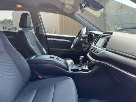 2019 TOYOTA HIGHLANDER SUV V6, 3.5 LITER LE PLUS SPORT UTILITY 4D