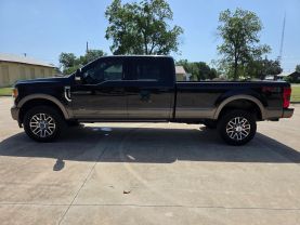 2019 FORD F350 SUPER DUTY CREW CAB PICKUP V8, TURBO DIESEL, 6.7 LITER KING RANCH PICKUP 4D 8 FT