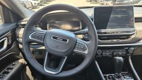 2025 Jeep Compass - Image 10