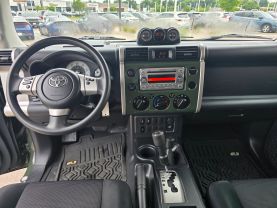 2011 TOYOTA FJ CRUISER SUV V6, 4.0 LITER SPORT UTILITY 2D