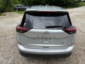 2025 NISSAN ROGUE SUV 3-CYL, TURBO, 1.5 LITER SV SPORT UTILITY 4D at T&T Repairables - used car dealership in Spencer, Indiana.
