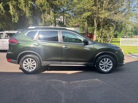 2019 Nissan Rogue - Image 2
