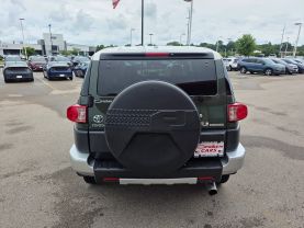 2011 TOYOTA FJ CRUISER SUV V6, 4.0 LITER SPORT UTILITY 2D