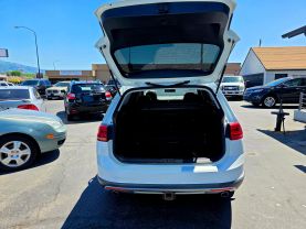 2017 VOLKSWAGEN GOLF ALLTRACK WAGON 4-CYL, TURBO, 1.8 LITER TSI SEL WAGON 4D