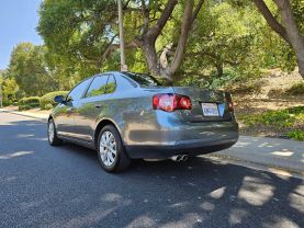 2010 VOLKSWAGEN JETTA LIMITED EDITION SEDAN 4D