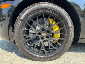 2017 Porsche Macan - Image 46