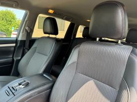 2019 TOYOTA HIGHLANDER SUV V6, 3.5 LITER LE PLUS SPORT UTILITY 4D