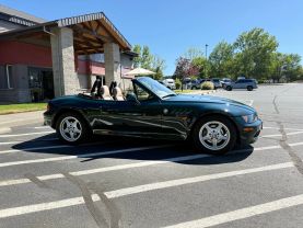 1998 BMW Z3 CONVERTIBLE 4-CYL, 1.9 LITER 4-CYL ROADSTER 2D