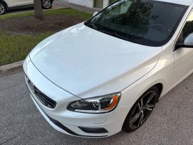 2017 VOLVO S60