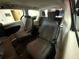 2023 CHRYSLER VOYAGER