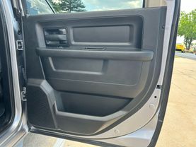 2019 RAM 1500 CLASSIC CREW CAB PICKUP V8, HEMI, 5.7 LITER EXPRESS PICKUP 4D 5 1/2 FT