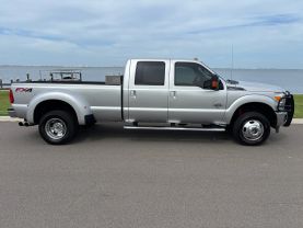 2015 FORD F350 SUPER DUTY CREW CAB PICKUP V8, TURBO DIESEL, 6.7L LARIAT PICKUP 4D 8 FT