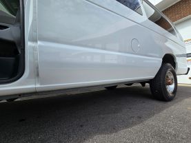 2007 Ford E350 Super Duty Passengerxlt Extended Van 3d - Image 14