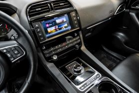 2017 Jaguar F-pace - Image 21