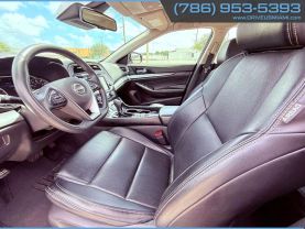 2023 NISSAN MAXIMA