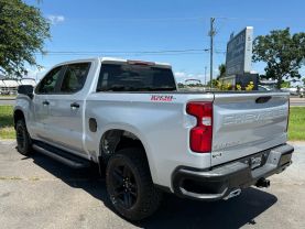 2020 Chevrolet Silverado 1500 Crew Cab Lt Trail Boss Pickup 4d 5 3/4 Ft - Image 5