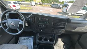 2017 GMC SAVANA 2500 CARGO