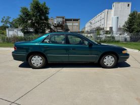 1998 BUICK CENTURY SEDAN V6, 3.1 LITER CUSTOM SEDAN 4D