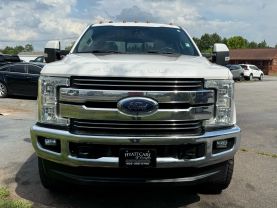 2017 Ford F250 Super Duty Crew Cab Lariat Pickup 4d 6 3/4 Ft - Image 11