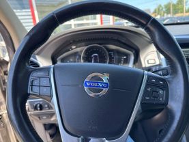 2016 VOLVO XC60 SUV 4-CYL, DRV-E SPRCHRG 2.0T T6 DRIVE-E SPORT UTILITY 4D