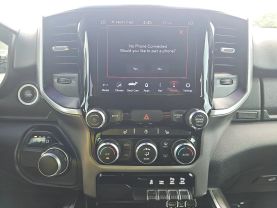 2019 RAM 1500 CREW CAB PICKUP V8, HEMI, 5.7 LITER BIG HORN PICKUP 4D 5 1/2 FT