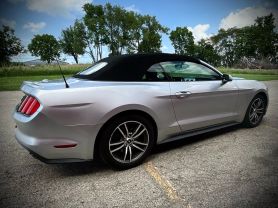 2015 Ford Mustang - Image 13