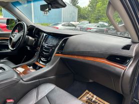 2017 CADILLAC ESCALADE SUV V8, 6.2 LITER LUXURY SPORT UTILITY 4D at T&T Repairables - used car dealership in Spencer, Indiana.