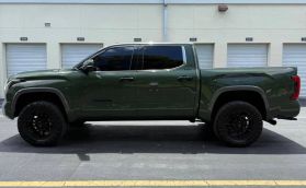 2023 TOYOTA TUNDRA CREWMAX PICKUP GREEN AUTOMATIC - Iron Cars Inc