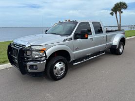 2015 FORD F350 SUPER DUTY CREW CAB PICKUP V8, TURBO DIESEL, 6.7L LARIAT PICKUP 4D 8 FT