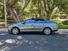 2010 VOLKSWAGEN JETTA LIMITED EDITION SEDAN 4D