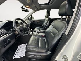 2017 HONDA PILOT SUV WHITE AUTOMATIC - CARPALACE, Chantilly, VA. 38.91645215435775, -77.47495885092432