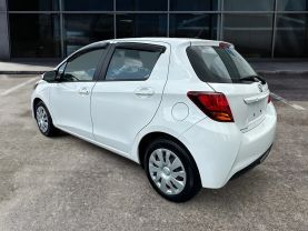 2017 TOYOTA YARIS HATCHBACK WHITE AUTOMATIC - CARPALACE, Chantilly, VA. 38.91645215435775, -77.47495885092432