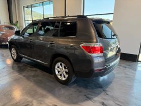 2011 TOYOTA HIGHLANDER SUV V6, 3.5 LITER SPORT UTILITY 4D