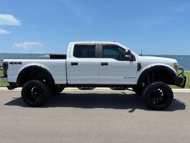 2017 FORD F250 SUPER DUTY CREW CAB PICKUP V8, TURBO DIESEL, 6.7L XL PICKUP 4D 6 3/4 FT